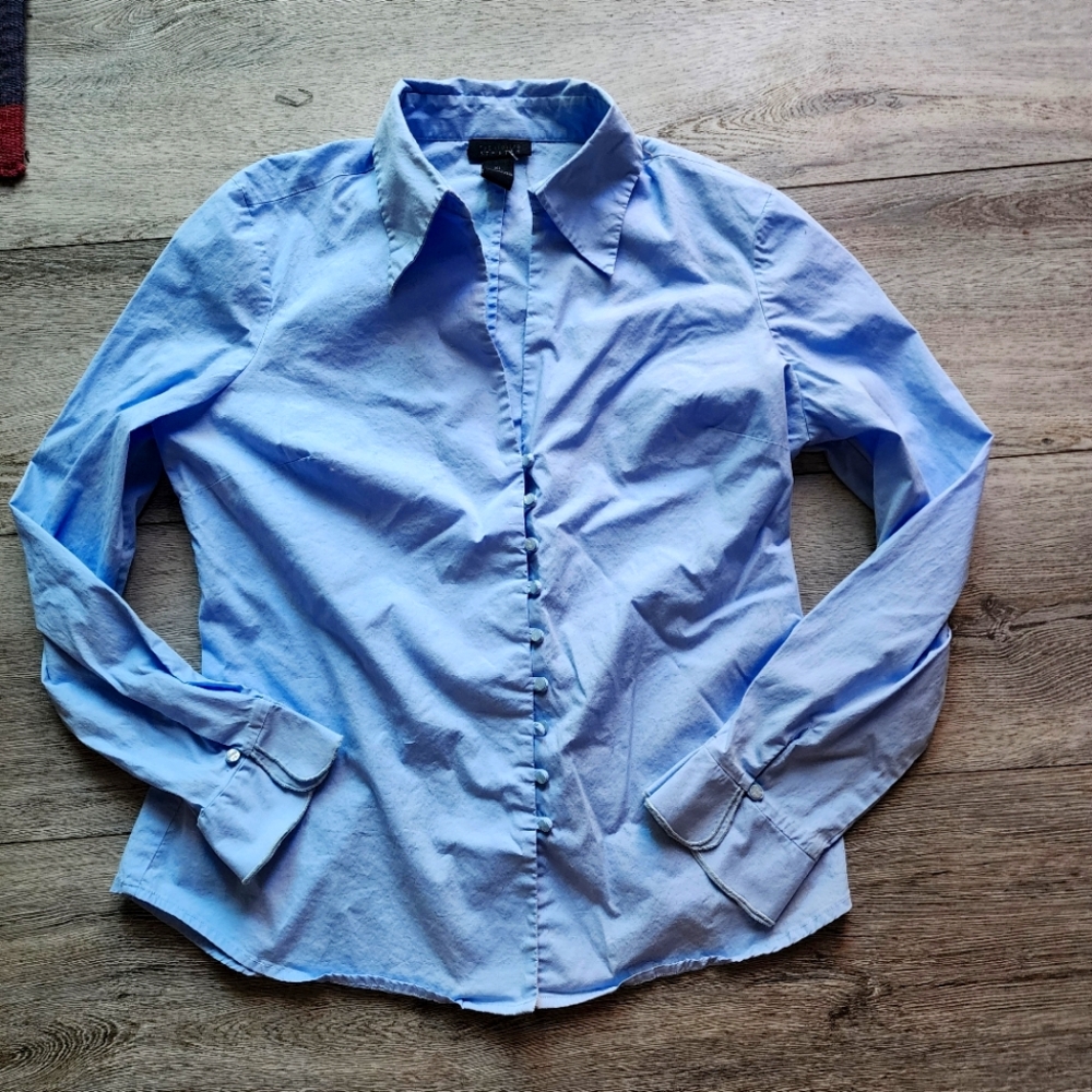 The Limited xl y2k button v neck blouse with light ruffle cuffs long sleeve